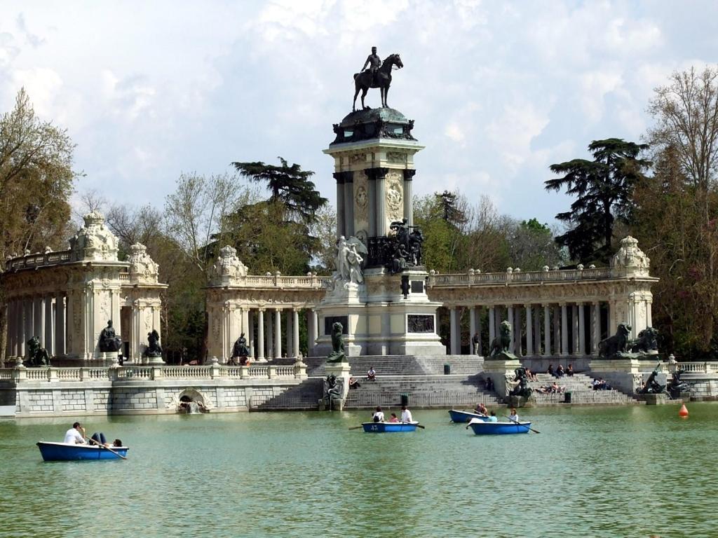Апартаменти La Casita De Cibeles Мадрид Екстер'єр фото